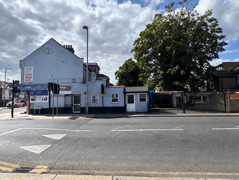 815 Lea Bridge Rd, London for sale - Building Photo - Image 3 of 9