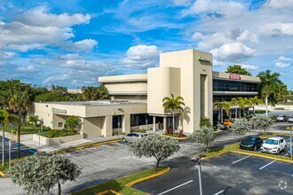 1799 W Oakland Park Blvd, Oakland Park, FL for sale Primary Photo- Image 1 of 1