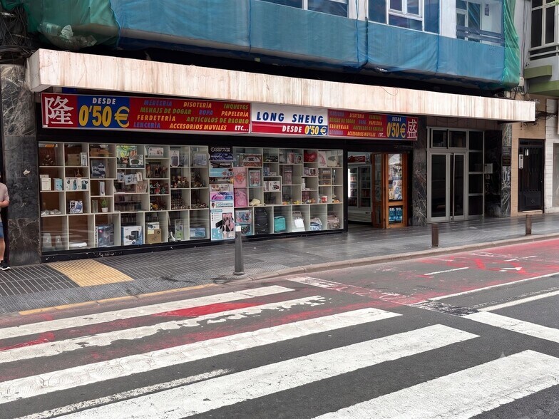 Del Leon Y Castillo, 139, Las Palmas de Gran Canaria, Las Palmas for sale - Primary Photo - Image 1 of 16