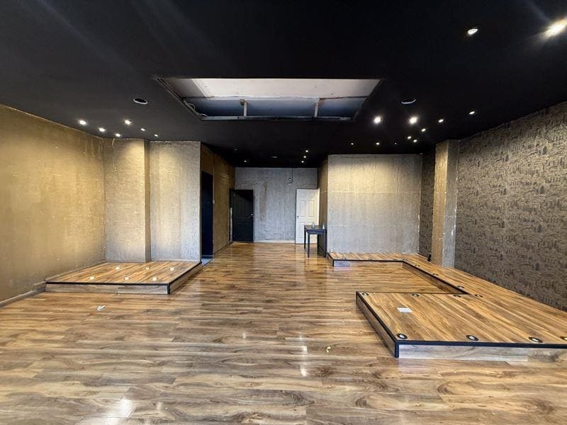 90 Glebe Av, Uxbridge to rent Interior Photo- Image 1 of 9