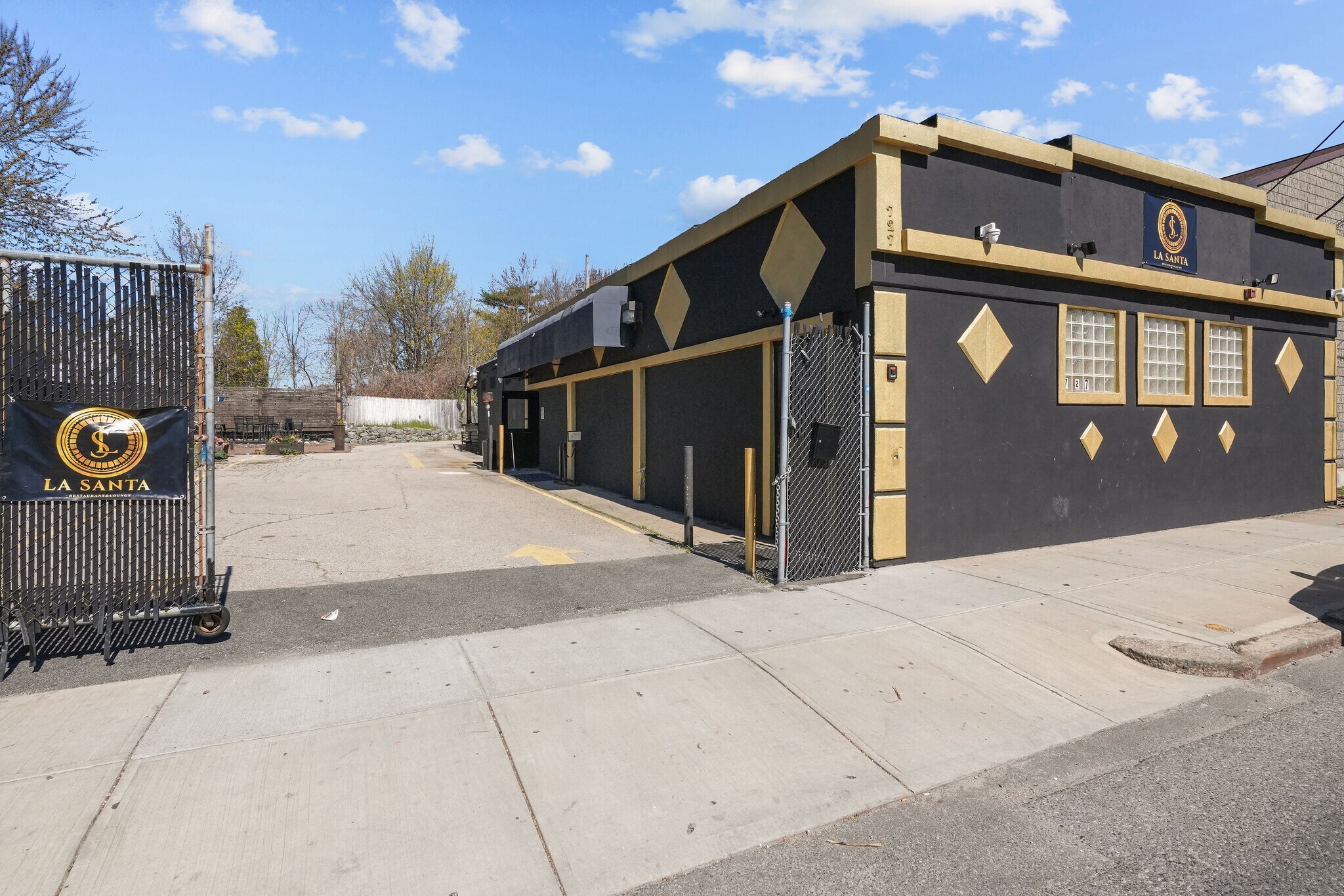 727 Cranston St, Providence, RI for sale Building Photo- Image 1 of 1