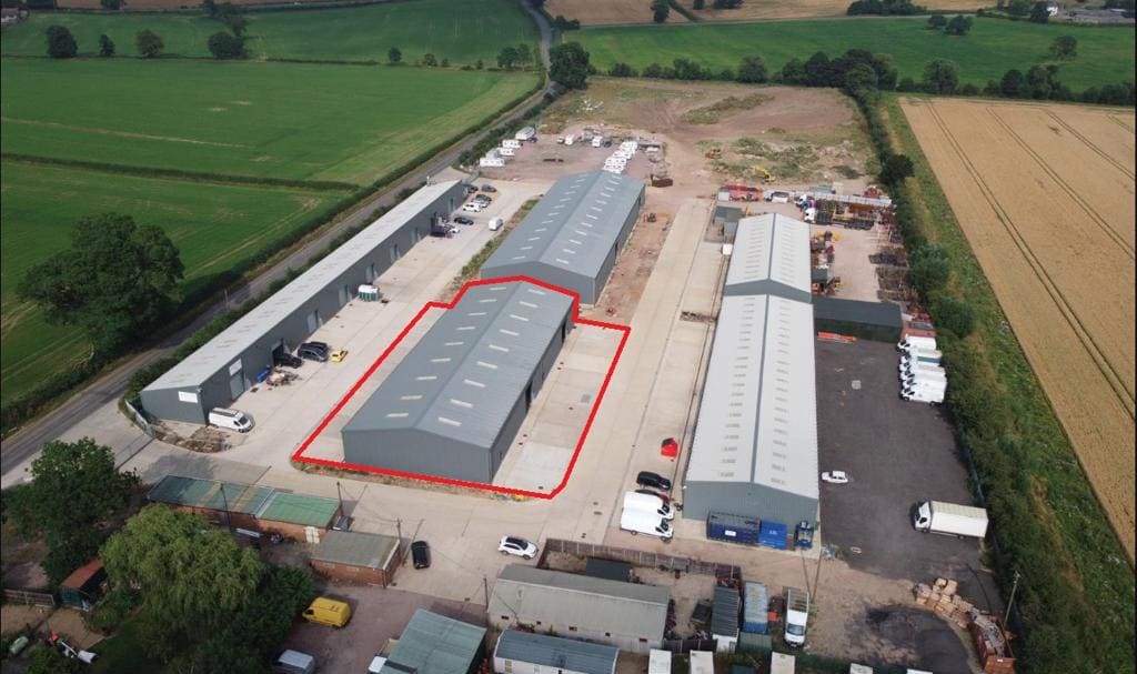 Eastern Way, Heath And Reach to rent Building Photo- Image 1 of 10