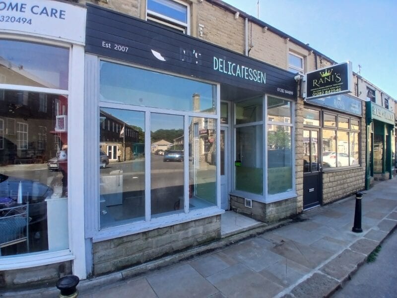 25 Victoria Rd, Barnoldswick to rent Building Photo- Image 1 of 7
