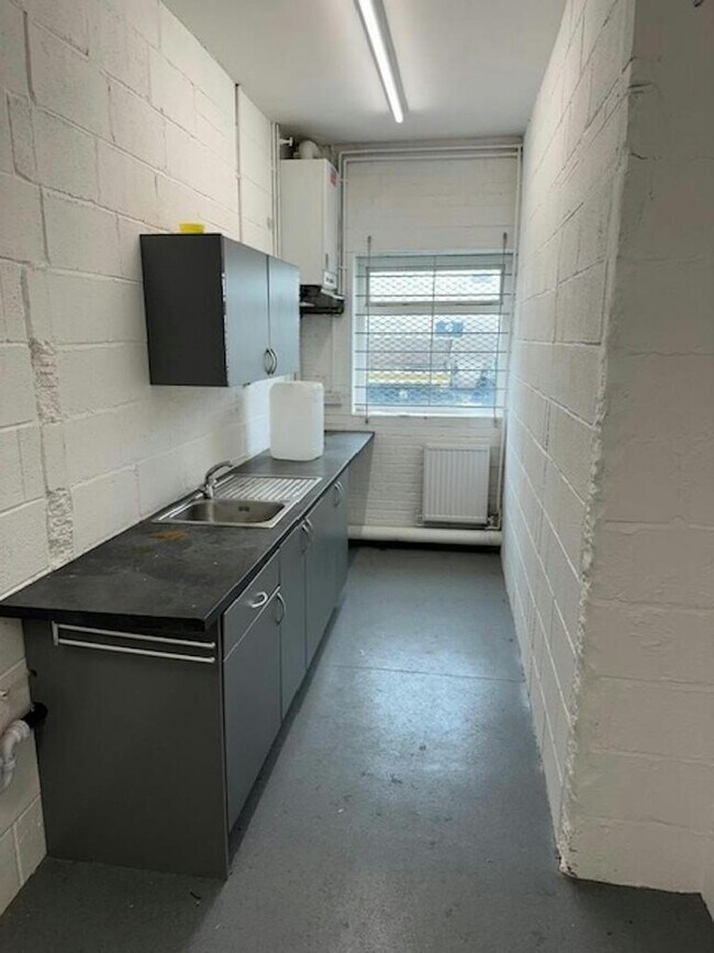 More details for 659 Eccles New Rd, Salford - Industrial to Rent