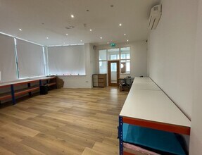 105 Mannings Heath Rd, Poole to rent Interior Photo- Image 1 of 1