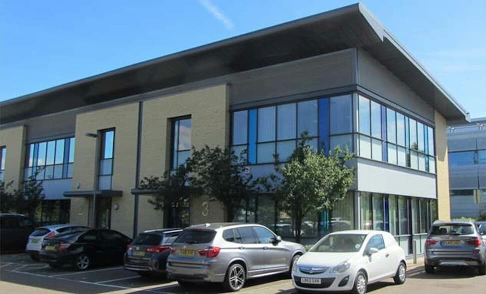 Waterside Ct, Dartford to rent - Building Photo - Image 2 of 4