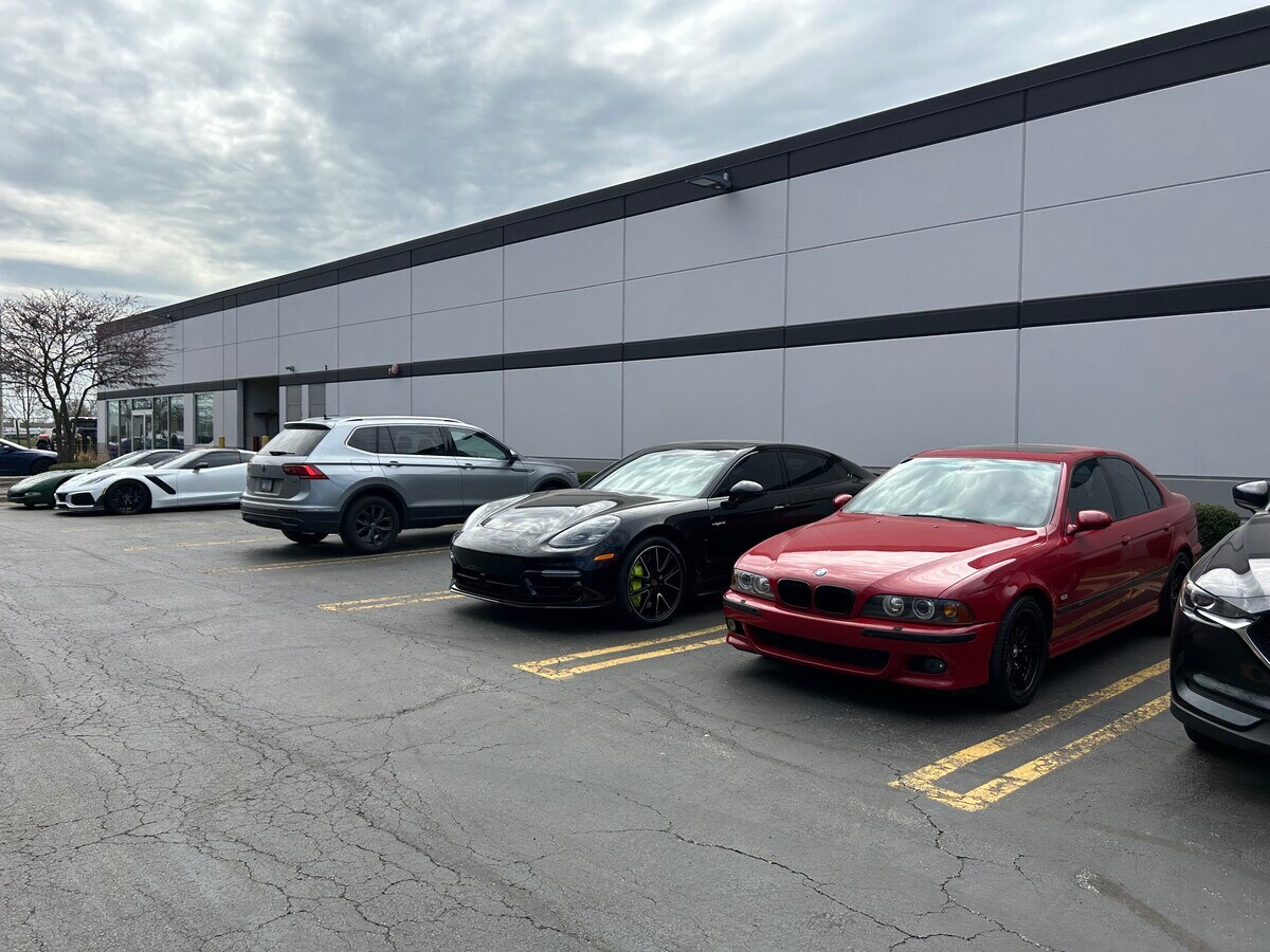 27W110 North Ave, West Chicago 60185 Retail for Sale UK