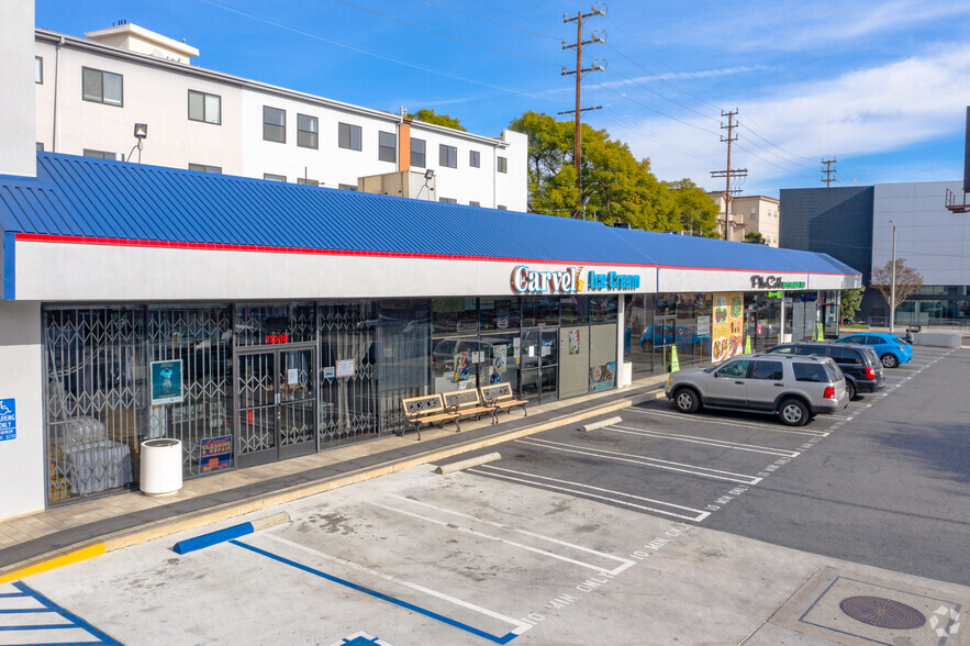 11031-11061 Santa Monica Blvd, Los Angeles, CA for rent - Primary Photo - Image 2 of 14