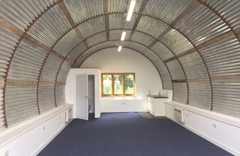 Castle Ln, Partridge Green to rent Interior Photo- Image 1 of 1