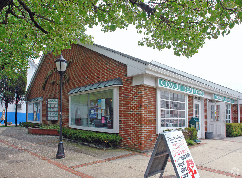 80 W Main St, Babylon, NY for rent - Building Photo - Image 2 of 3