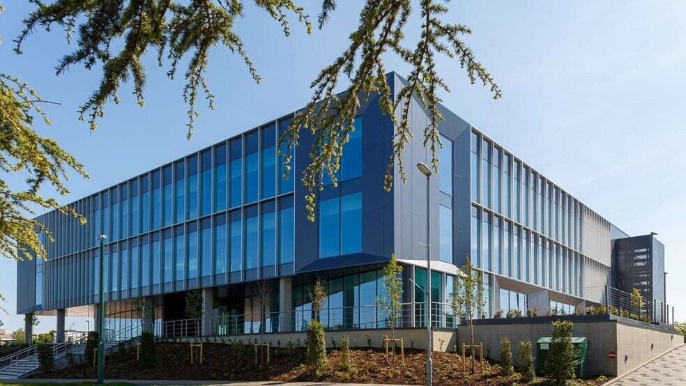 22-25 Milton Rd, Cambridge to rent - Building Photo - Image 3 of 13