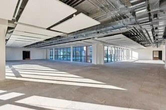 24 Rue Villeneuve, Clichy to rent Interior Photo- Image 2 of 10