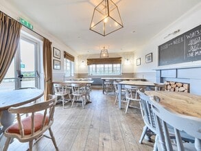 Moor Rd, Langham to rent Interior Photo- Image 1 of 11