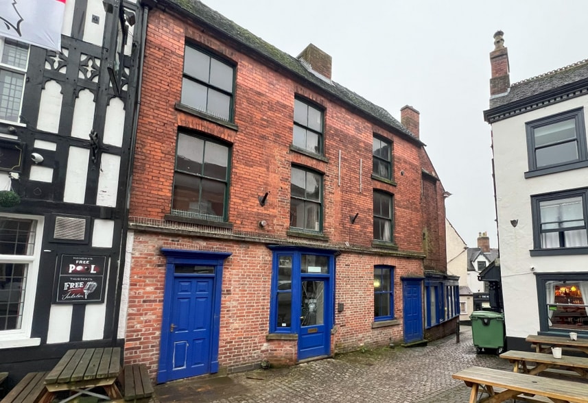 17-19 Market Pl, Ashbourne to rent - Building Photo - Image 2 of 3