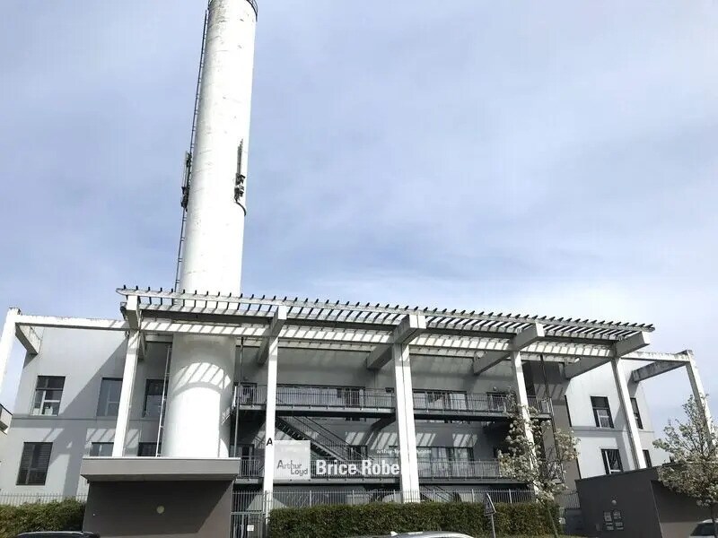 Office in Rillieux-la-Pape for sale Building Photo- Image 1 of 15