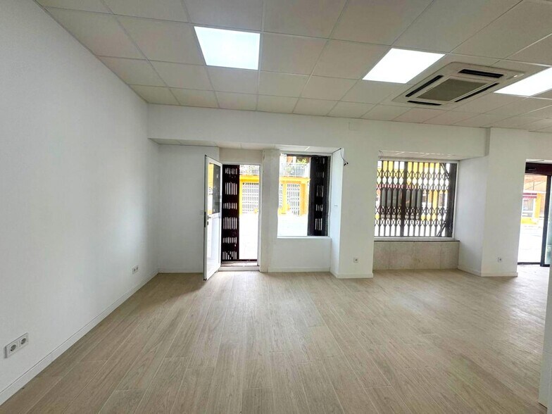 Retail in El Campello for sale - Interior Photo - Image 3 of 3