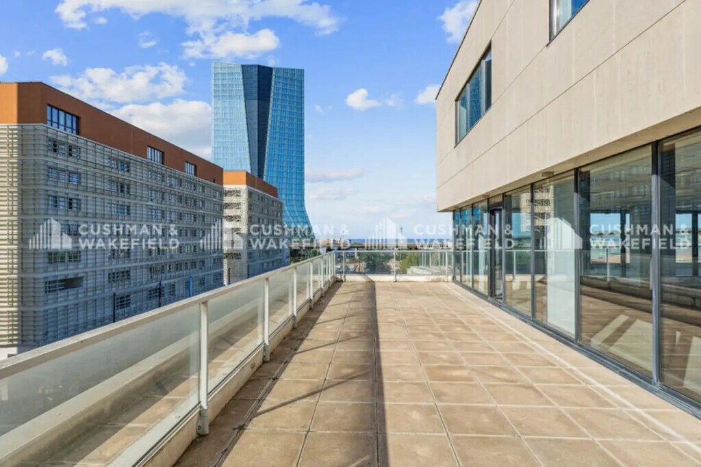 Location Bureaux 304 m² à 4 876 m² - Photo 1