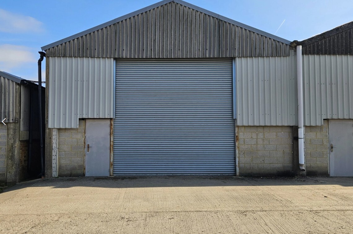 Ferny Hl, Barnet to rent Primary Photo- Image 1 of 4