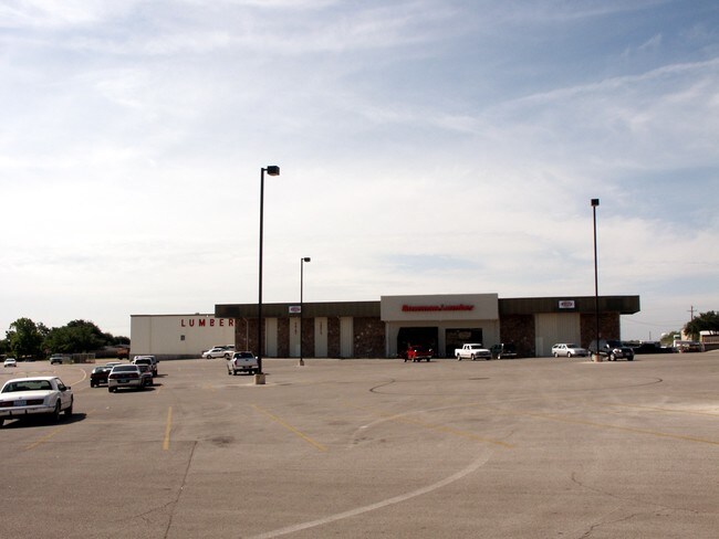 More details for 3315 Sherwood Way, San Angelo, TX - Retail to Rent
