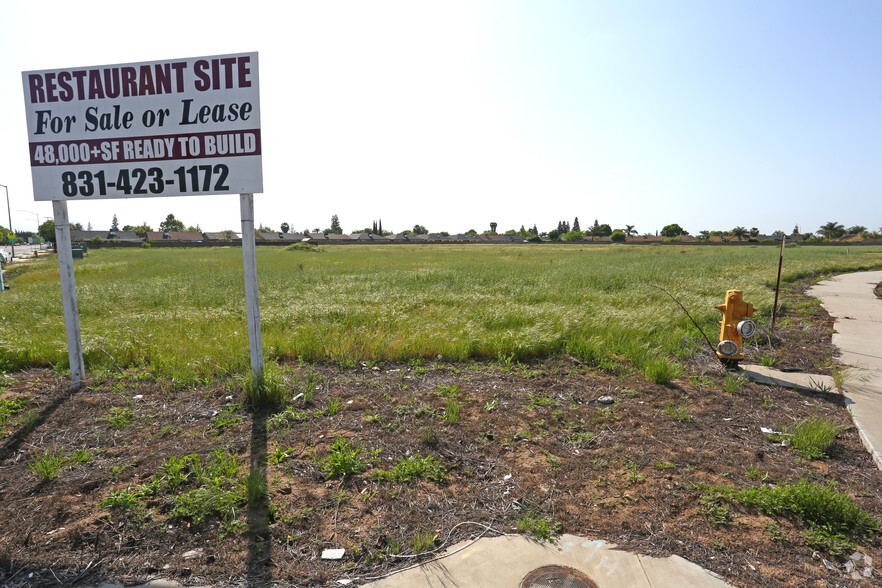 Alta Ave, Dinuba, CA for sale - Building Photo - Image 1 of 1