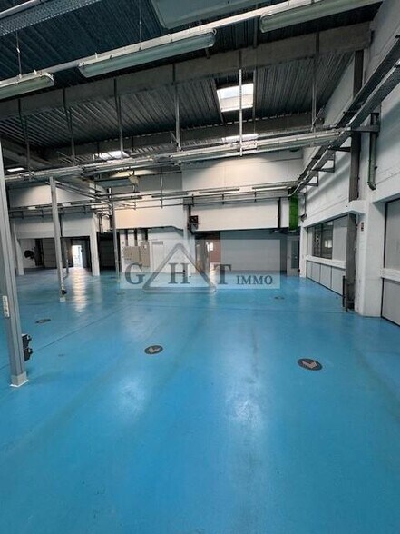 Industrial in Ivry-sur-Seine to rent - Interior Photo - Image 1 of 6