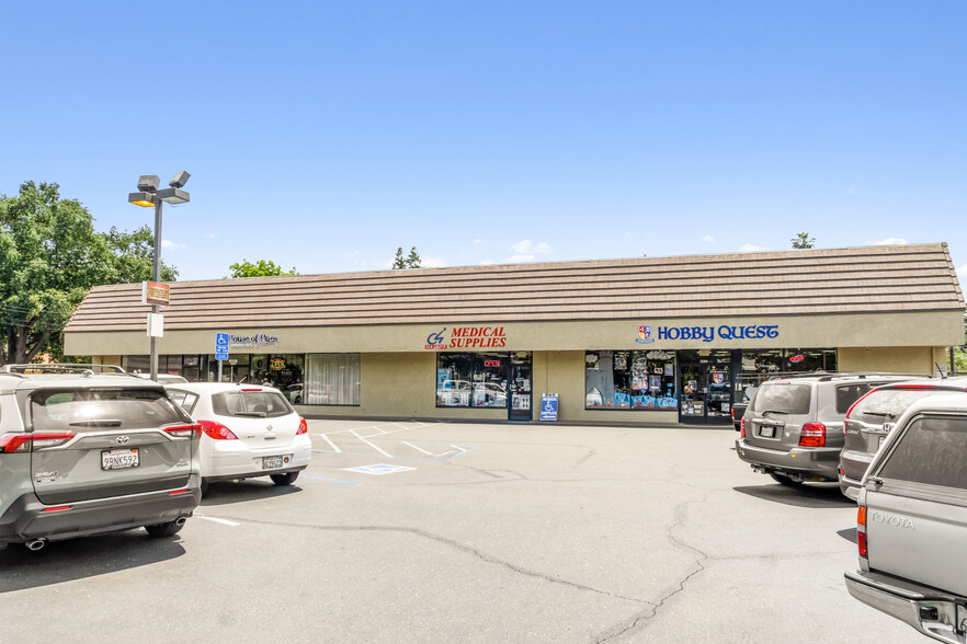 8932-8940 Elk Grove Blvd, Elk Grove, CA for sale - Building Photo - Image 1 of 1