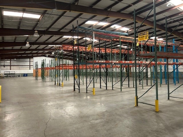 2117 McMillan St, Auburn, AL to rent - Interior Photo - Image 3 of 4