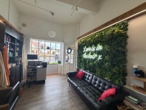 120 Alexandra Park Rd, London to rent Interior Photo- Image 2 of 3