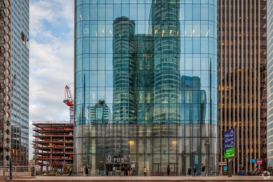 Office in 77 Esplanade Du Général De Gaulle, Puteaux to rent - Building Photo - Image 2 of 3