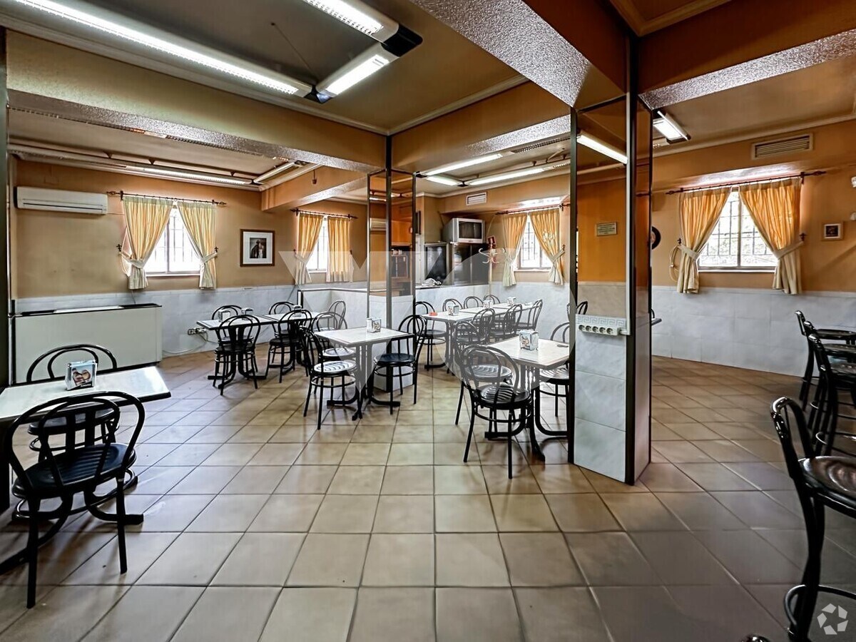 Madrid, MAD 28037 - Unit Puerta 01, Esc. 1 -  - Interior Photo - Image 1 of 20