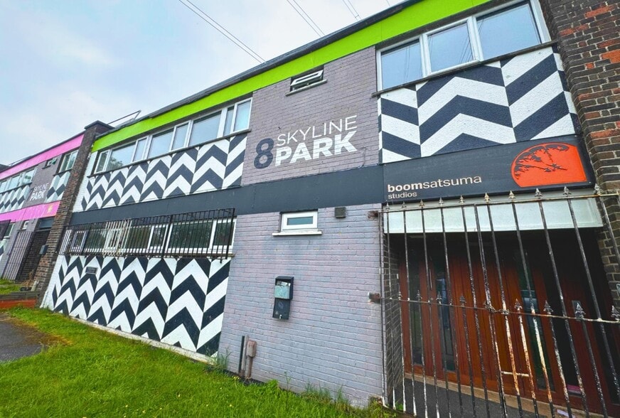 8 Skyline Park, Bristol to rent - Building Photo - Image 2 of 5