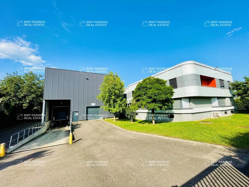 Vente Local d'activités 3 400 m² - Photo 1