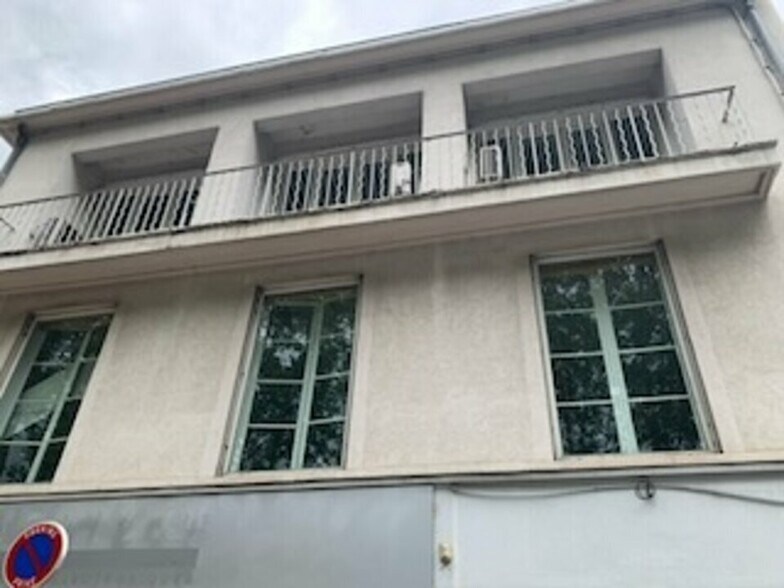 Retail in Avignon for sale - Building Photo - Image 2 of 12