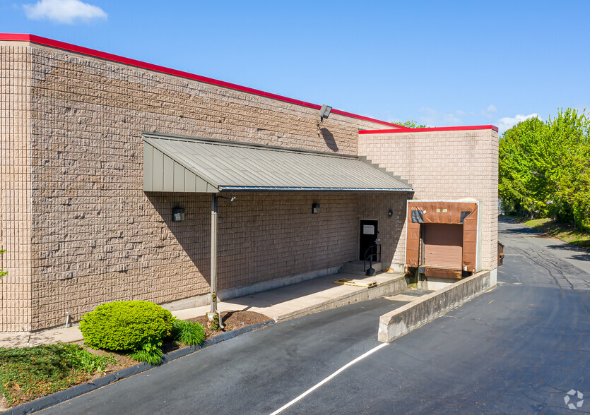 141 South St, West Hartford, CT for rent - Building Photo - Image 3 of 4