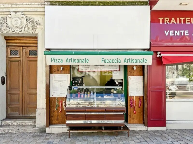Retail in Marseille to rent Building Photo- Image 1 of 7