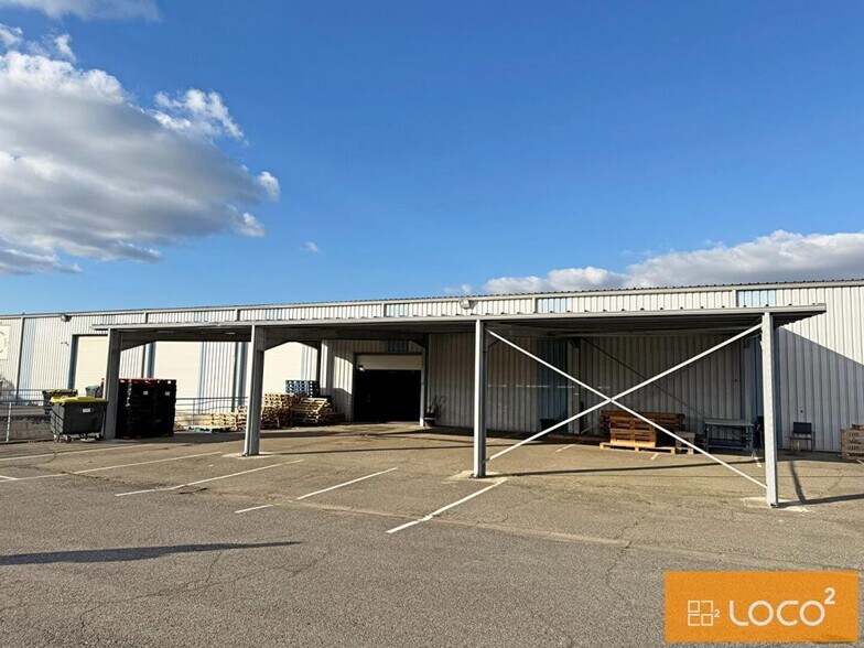 12 Boulevard Marcel Paul, Tournefeuille to rent - Building Photo - Image 3 of 4