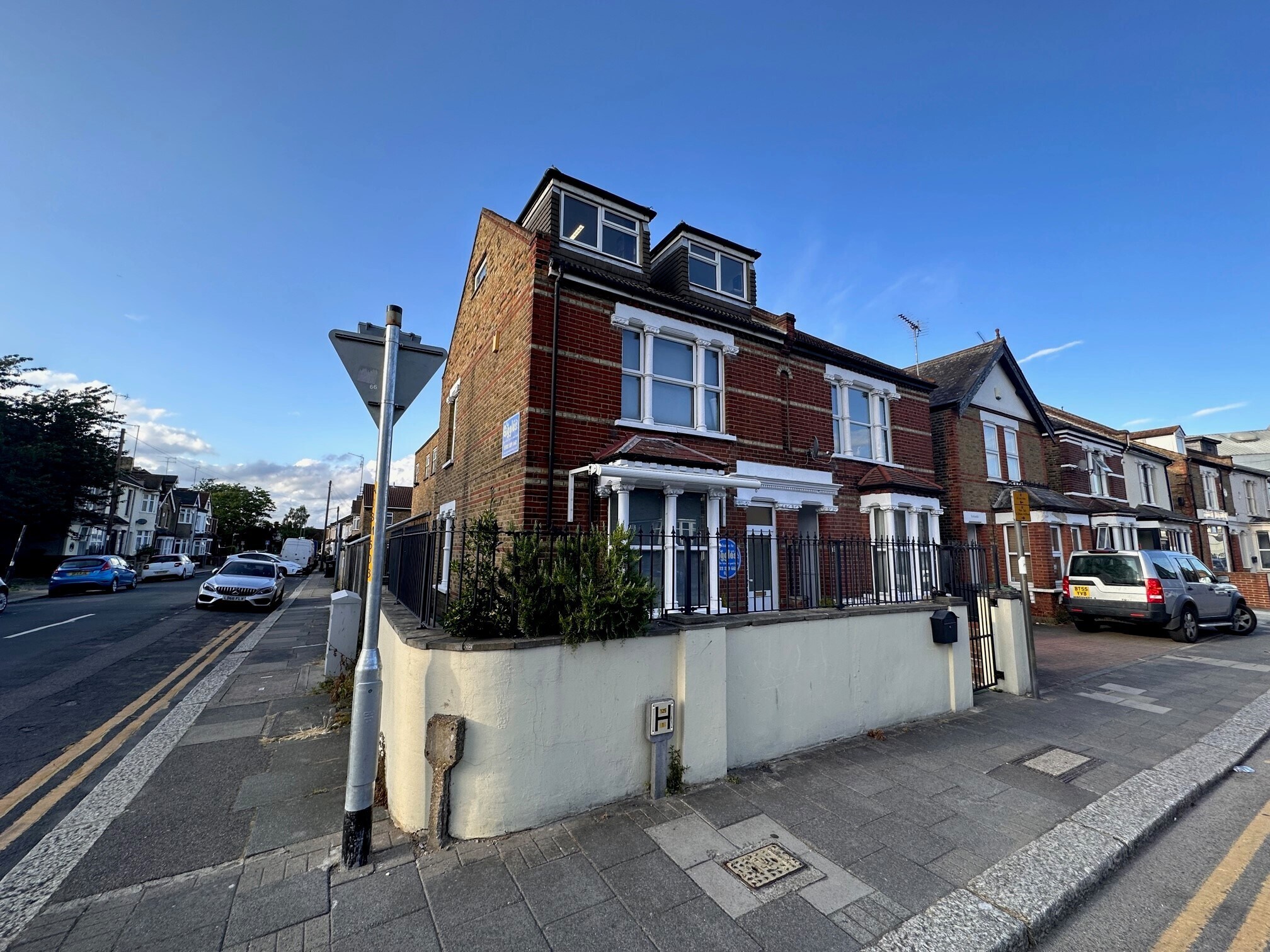Essex Rd, Dartford for sale Primary Photo- Image 1 of 1