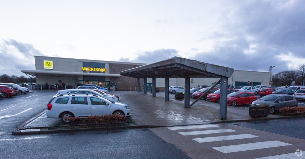 30 Bridgwater Pl, Erskine for sale - Building Photo - Image 3 of 4