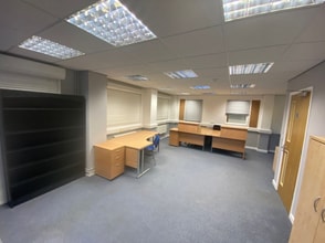 40-46b Estover Close, Plymouth to rent Interior Photo- Image 1 of 3