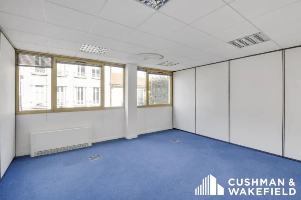 Location Bureaux 12 m² à 646 m² - Photo 1