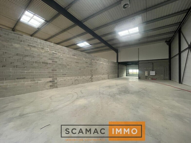 Light Industrial in Villebon-sur-Yvette for sale - Interior Photo - Image 3 of 6