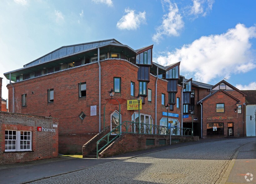 Cross And Pillory Ln, Alton for sale - Building Photo - Image 1 of 1