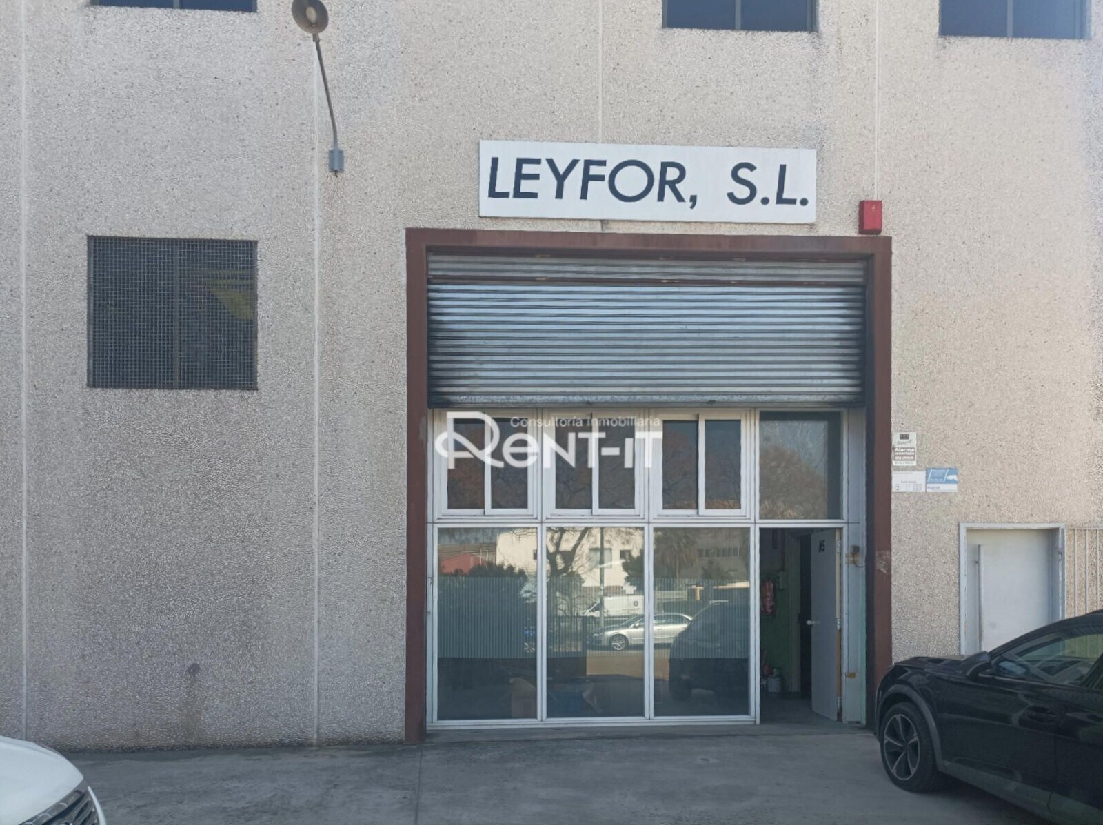 Industrial in Sant Vicenç dels Horts, Barcelona to rent Primary Photo- Image 1 of 2