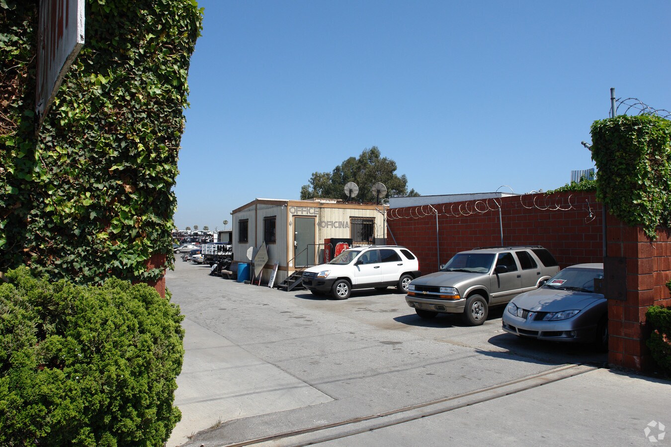 15414 S Figueroa St, Gardena 90248 UK