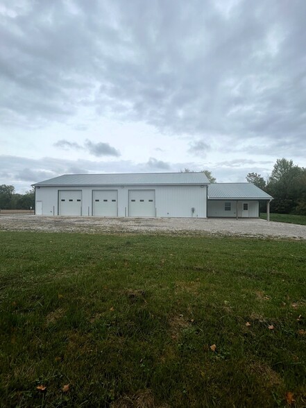 10830 Beaver Rd, Johnstown, OH for sale - Primary Photo - Image 1 of 8