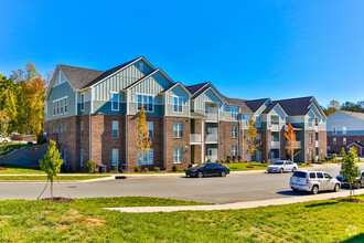 1005 S Fork Village Dr, Belmont, NC for sale Primary Photo- Image 1 of 1