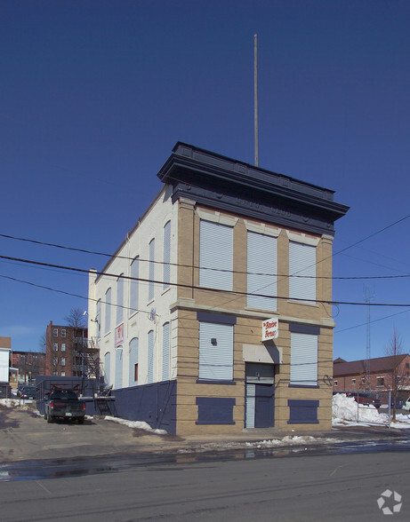 37 Commercial St, Holyoke, MA for sale - Building Photo - Image 1 of 1