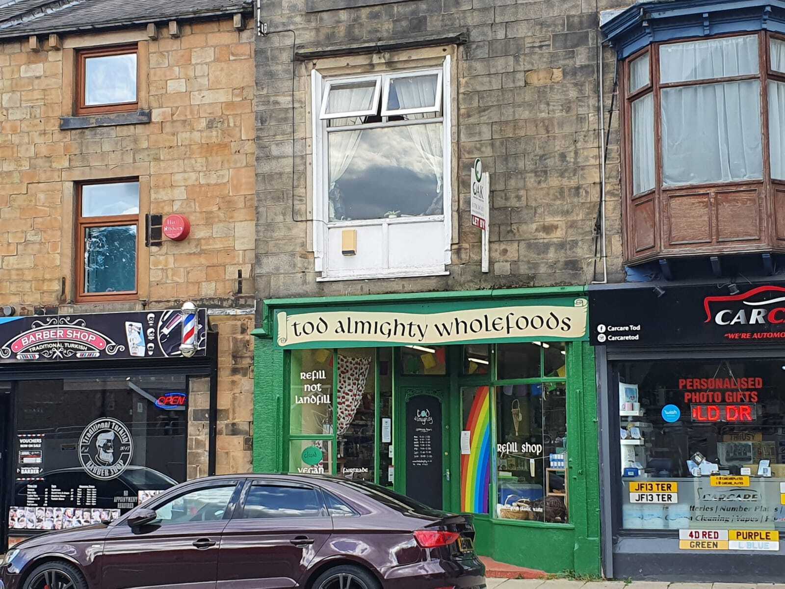 28B Burnley Rd, Todmorden for sale Primary Photo- Image 1 of 1