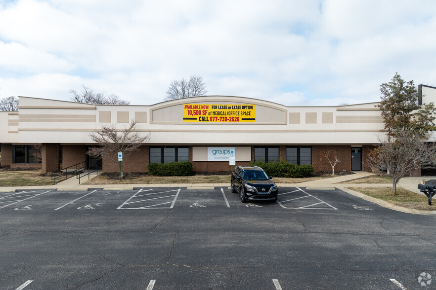 9616 Dixie Hwy, Louisville, KY for rent - Building Photo - Image 3 of 7