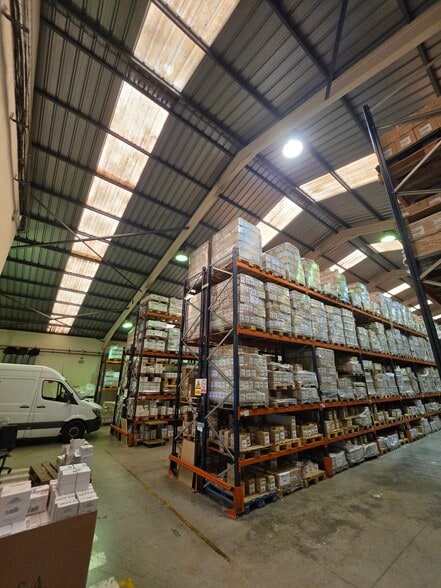 Industrial in Mollet del Vallès, Barcelona to rent - Interior Photo - Image 3 of 4